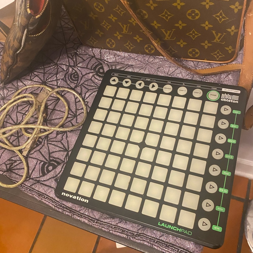 Novation LaunchPad for Ableton. Includes usb power cable